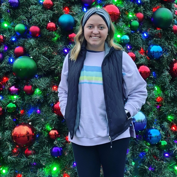 Meet The Posher, Lydia - Picture 3 of 3